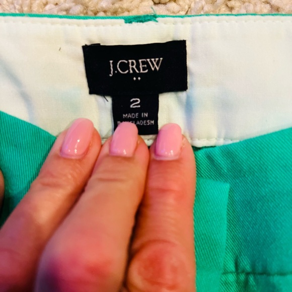 Nwt adorable J.Crew size 2 Kelly green shorts - Picture 3 of 5